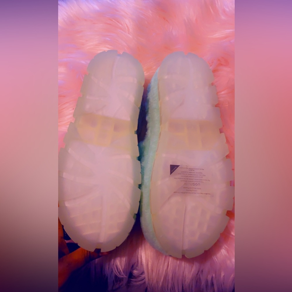 Brand new Uggs size 8